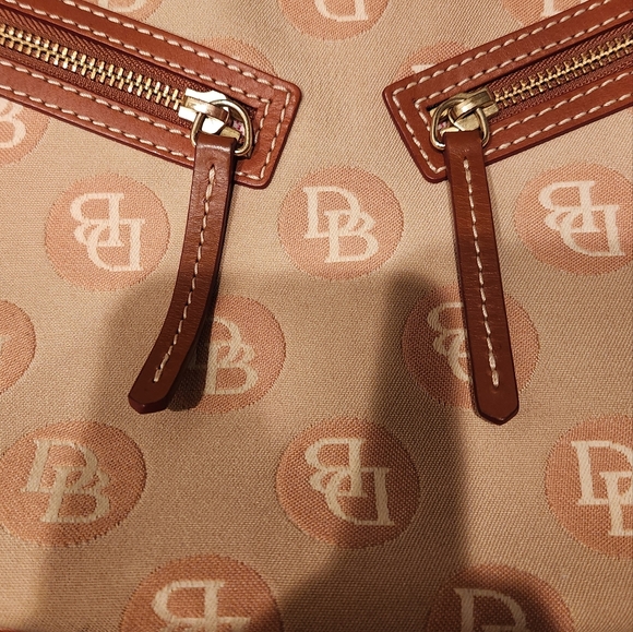 Donney & Burke purse stylish sophisticated durable - Picture 2 of 14